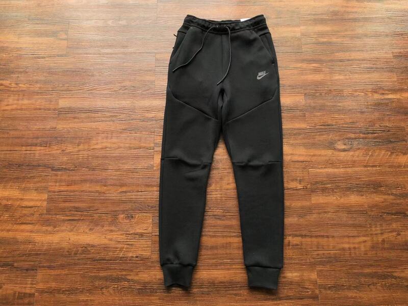 Nike Tech Fleece Black Joggers