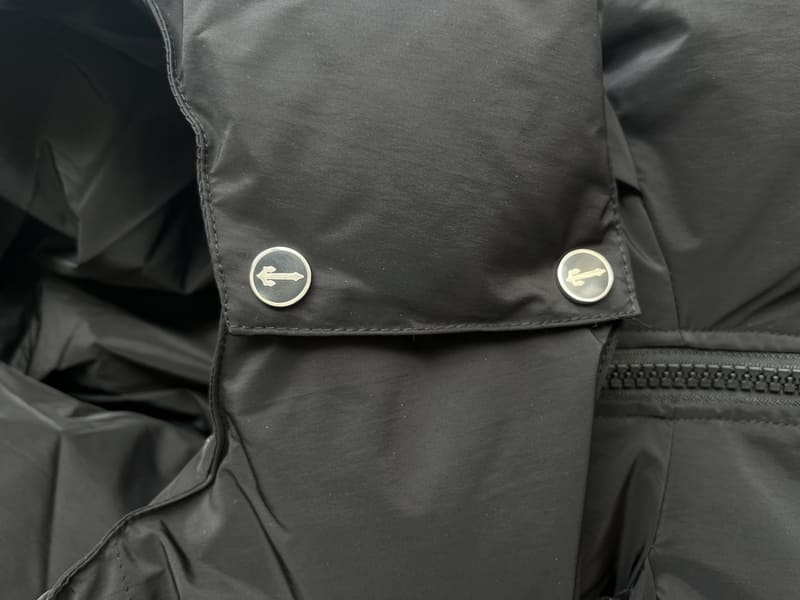 Trapstar Irongate Hooded Puffer Jacket for Women in Black