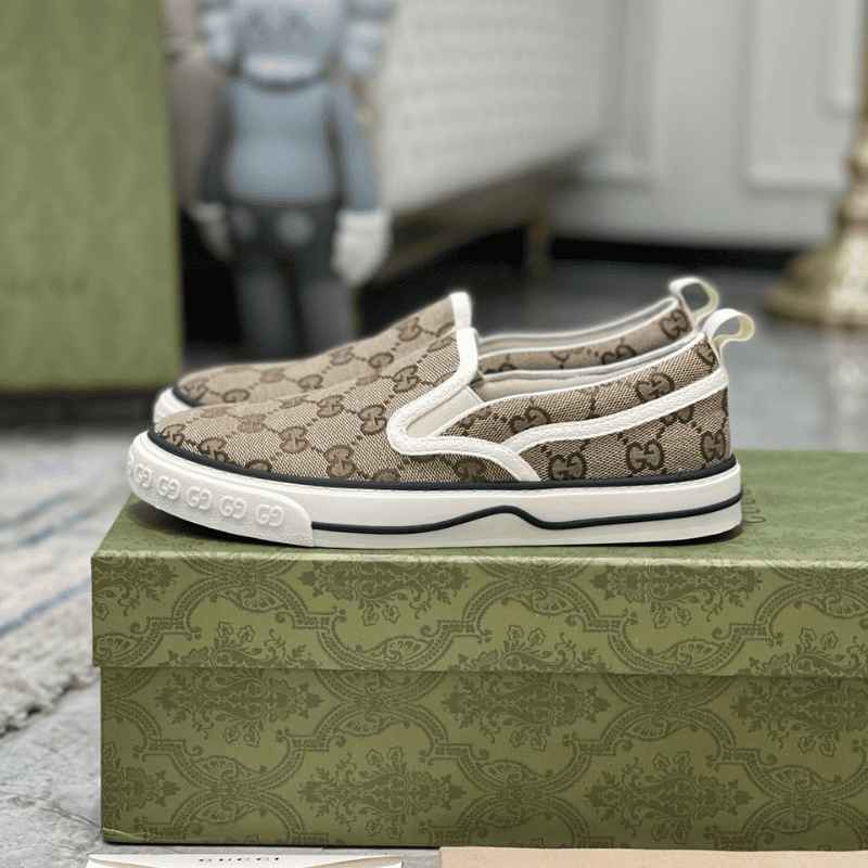 Gucci Slip On GG Supreme Monogram