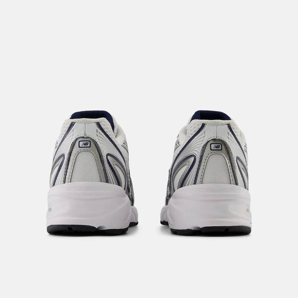 Tênis New Balance 740