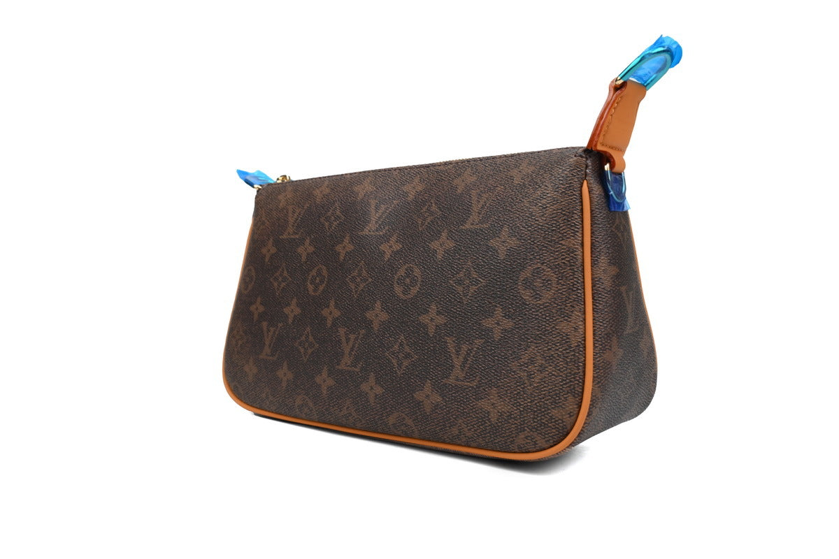 LOUIS VUITTON Pochette Accessoire XL