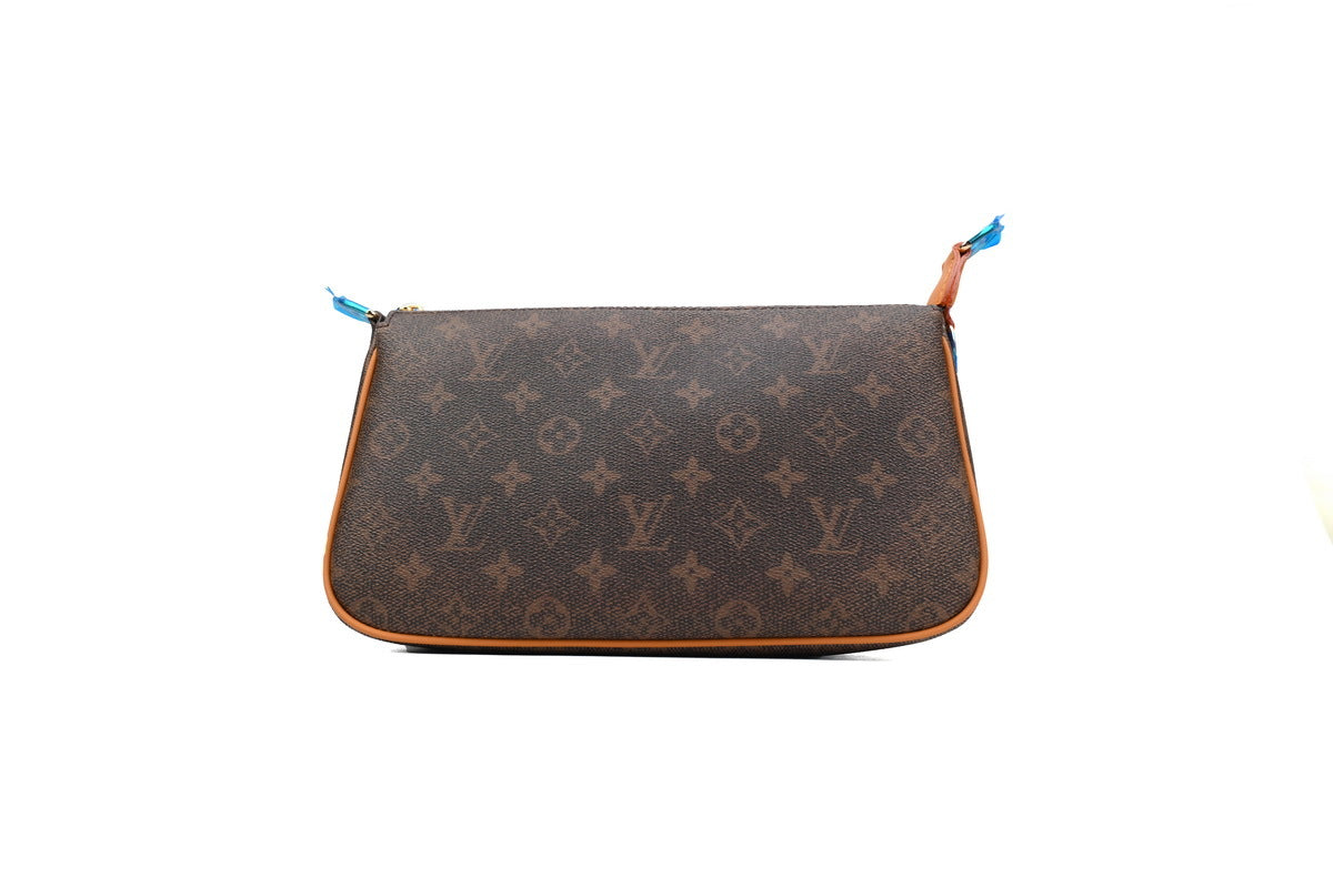 LOUIS VUITTON Pochette Accessoire XL