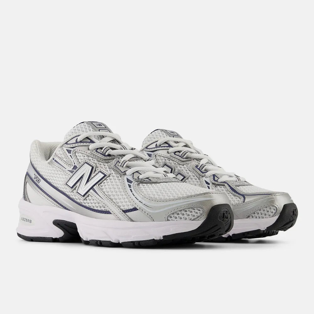 Tênis New Balance 740
