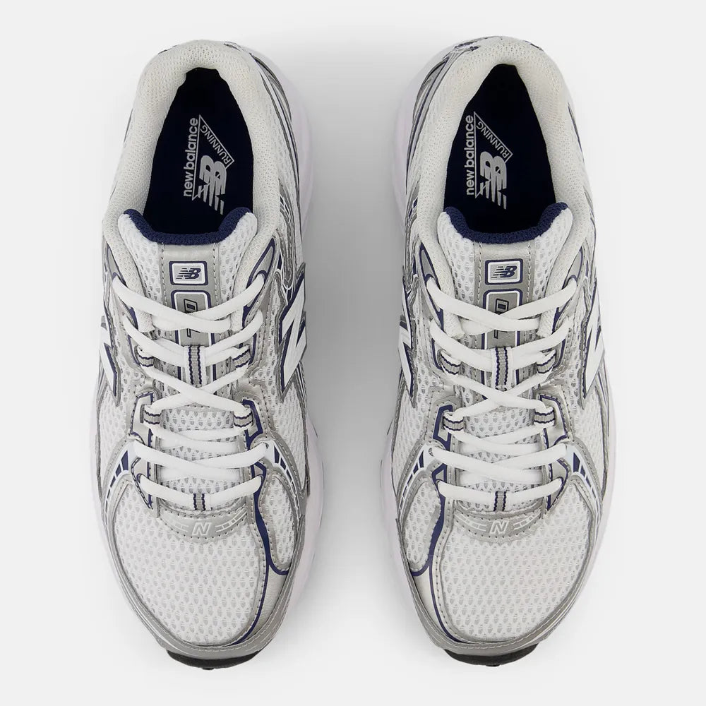 Tênis New Balance 740