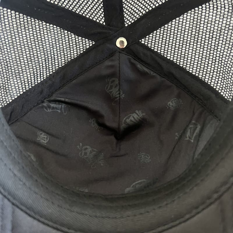 SynaWorld Black Trucker Cap