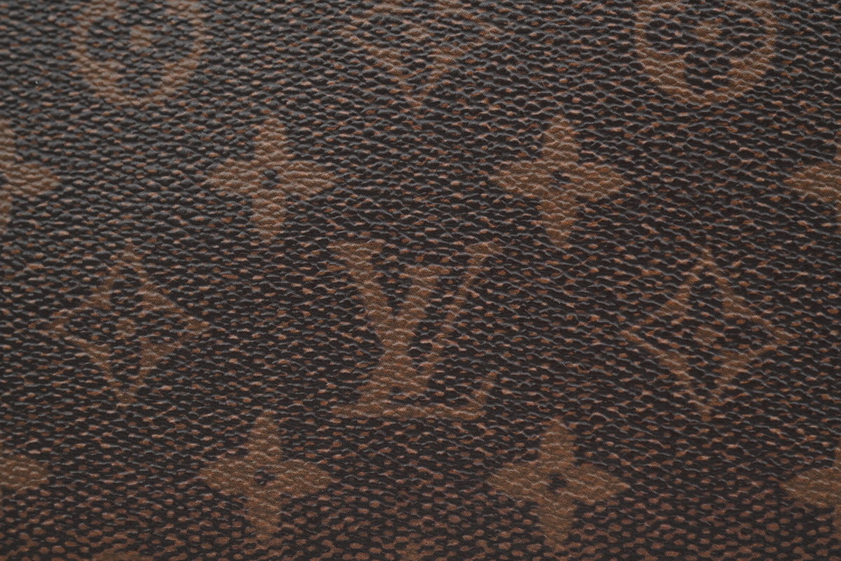 LOUIS VUITTON Pochette Accessoire XL