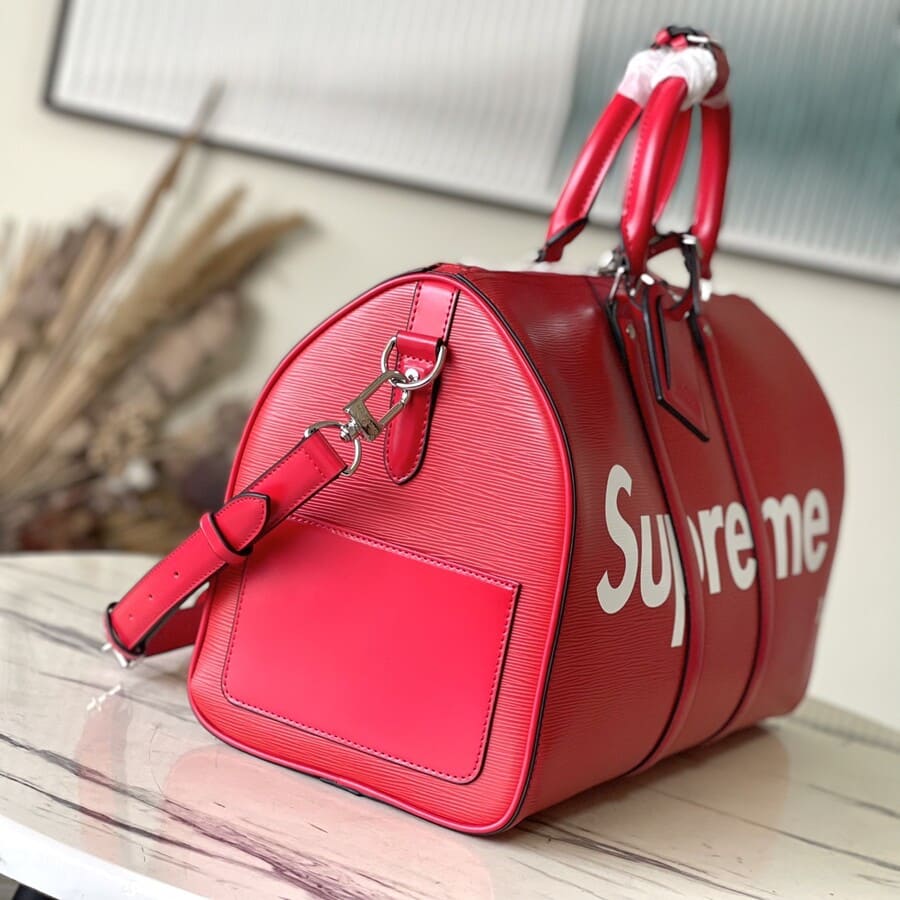 Louis Vuitton x Supreme Keepall Bandouliere Bag