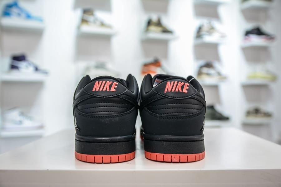 Nike Dunk Low Black Pigeon