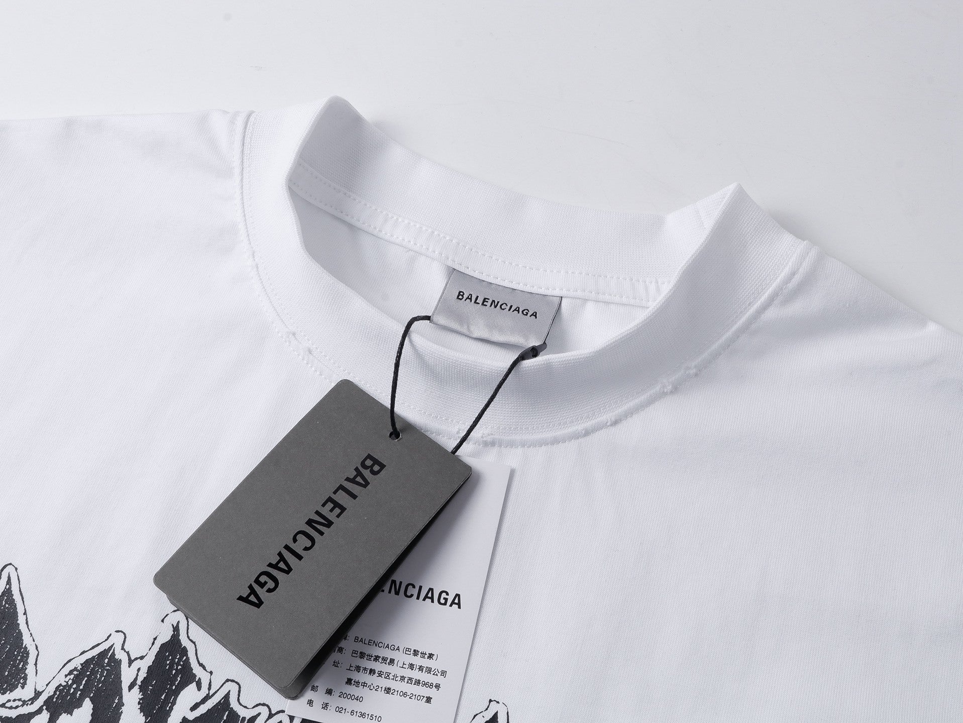 Camiseta Balenciaga salon de couture